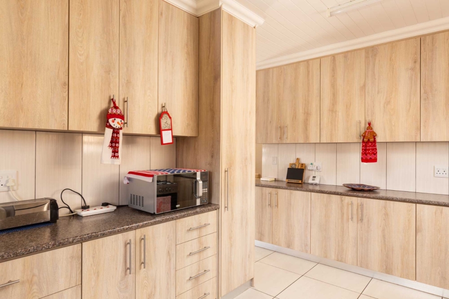 3 Bedroom Property for Sale in Velddrif Western Cape